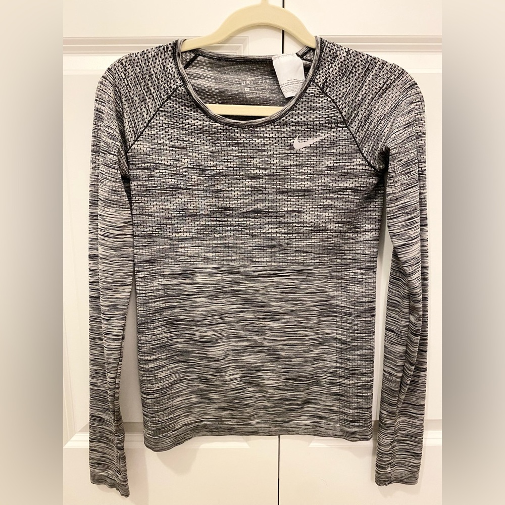 Nike Dri-Fit womens long sleeve size Extra Small